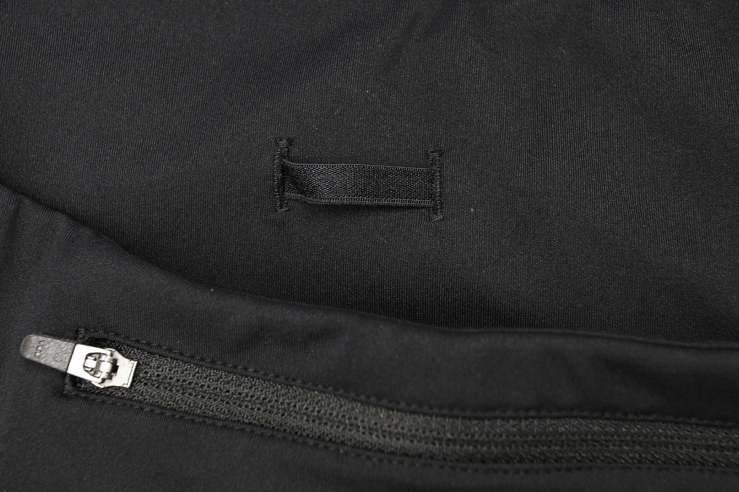 WOMEN High-Waisted Running Shorts (High Side Cut)